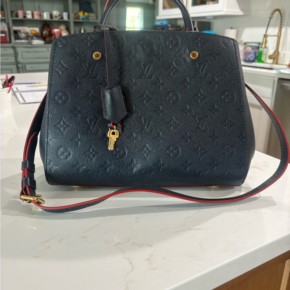 Elegant Navy Blue Louis Vuitton  Montaigne mm emperiente leather Handbag